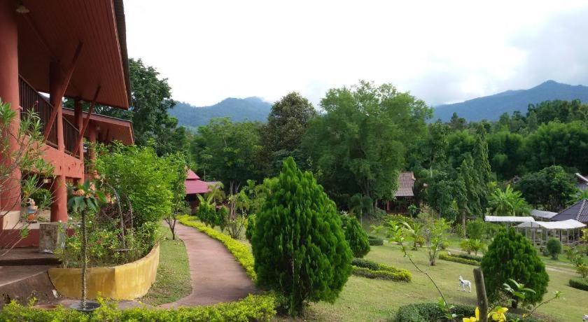 Ban Rai Tin Thai Ngarm Eco Lodge Mae Rim Dış mekan fotoğraf